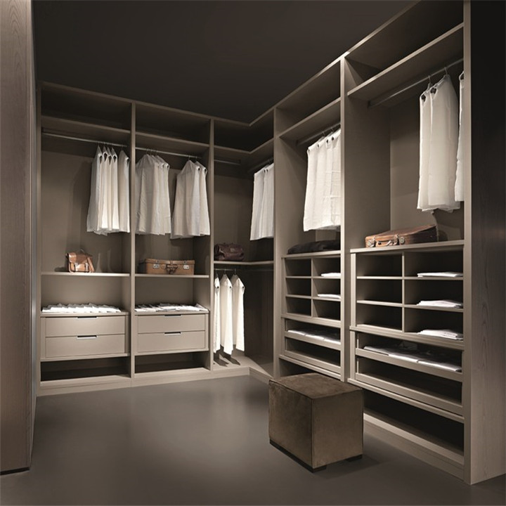 Master bedroom Closet