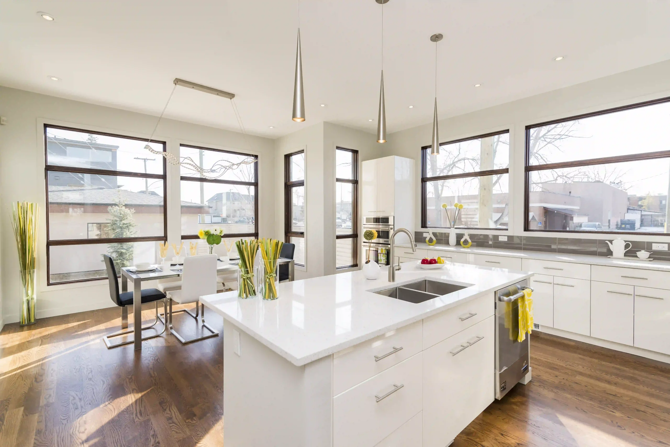 How a Modern Kitchen Cabinet Redesign Transformed a Family’s Cooking Experience