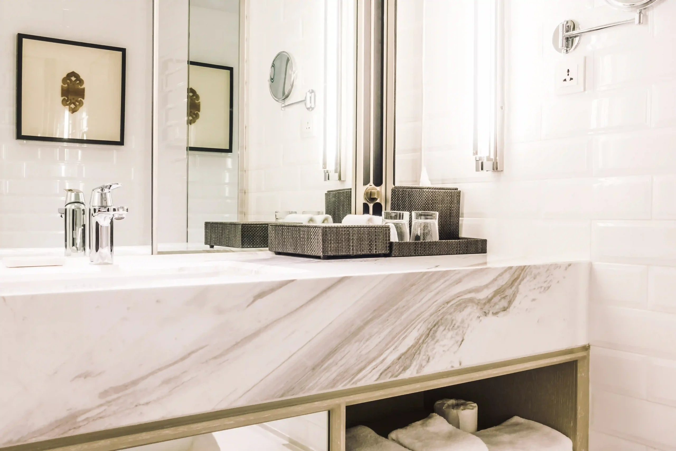 5 Space-Saving Custom Bathroom Cabinet Ideas for Small Bathrooms